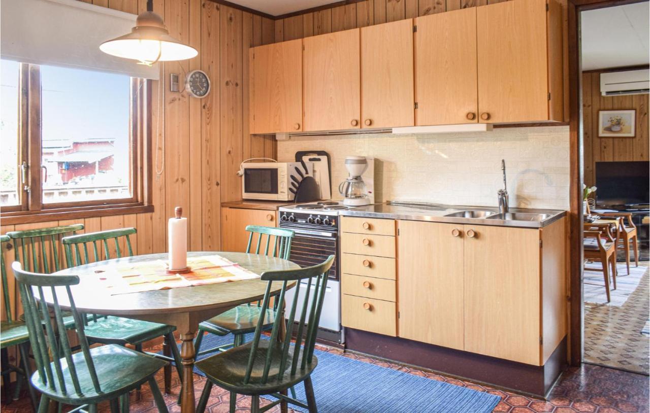 2 Bedroom Lovely Home In Koepingsvik Экстерьер фото